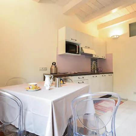 3 Bedroom Stunning In Apartament Massa (Tuscany)